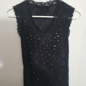 Black top size small